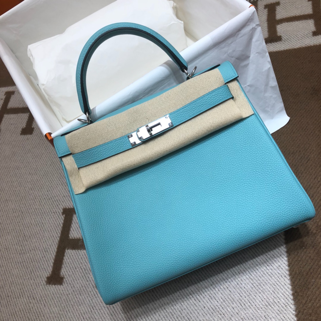 Hermes Kelly 28cm Handbag Shoulder Bag in Blue Atoll Togo Leather